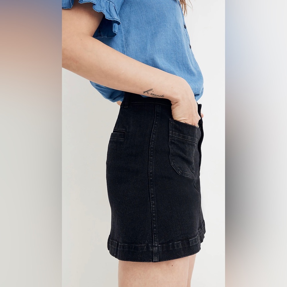 Madewell Stretch Denim A-line Mini Skirt in Black Frost
